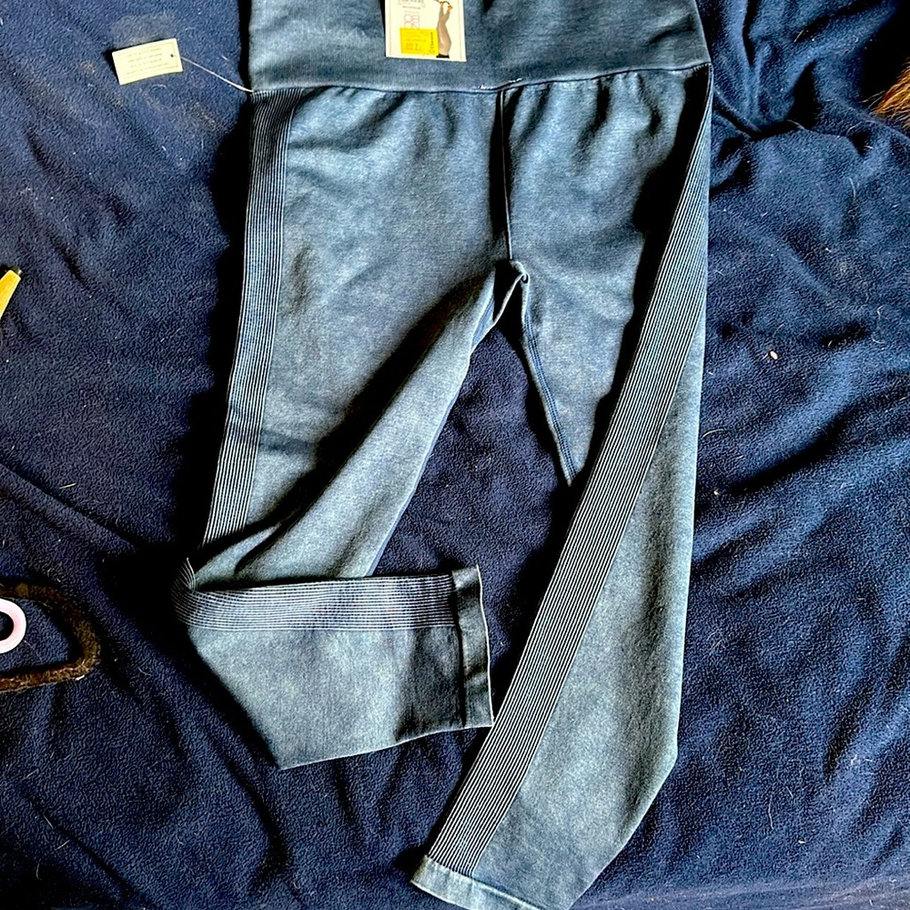 Blue NOBO high-rise crop leggings